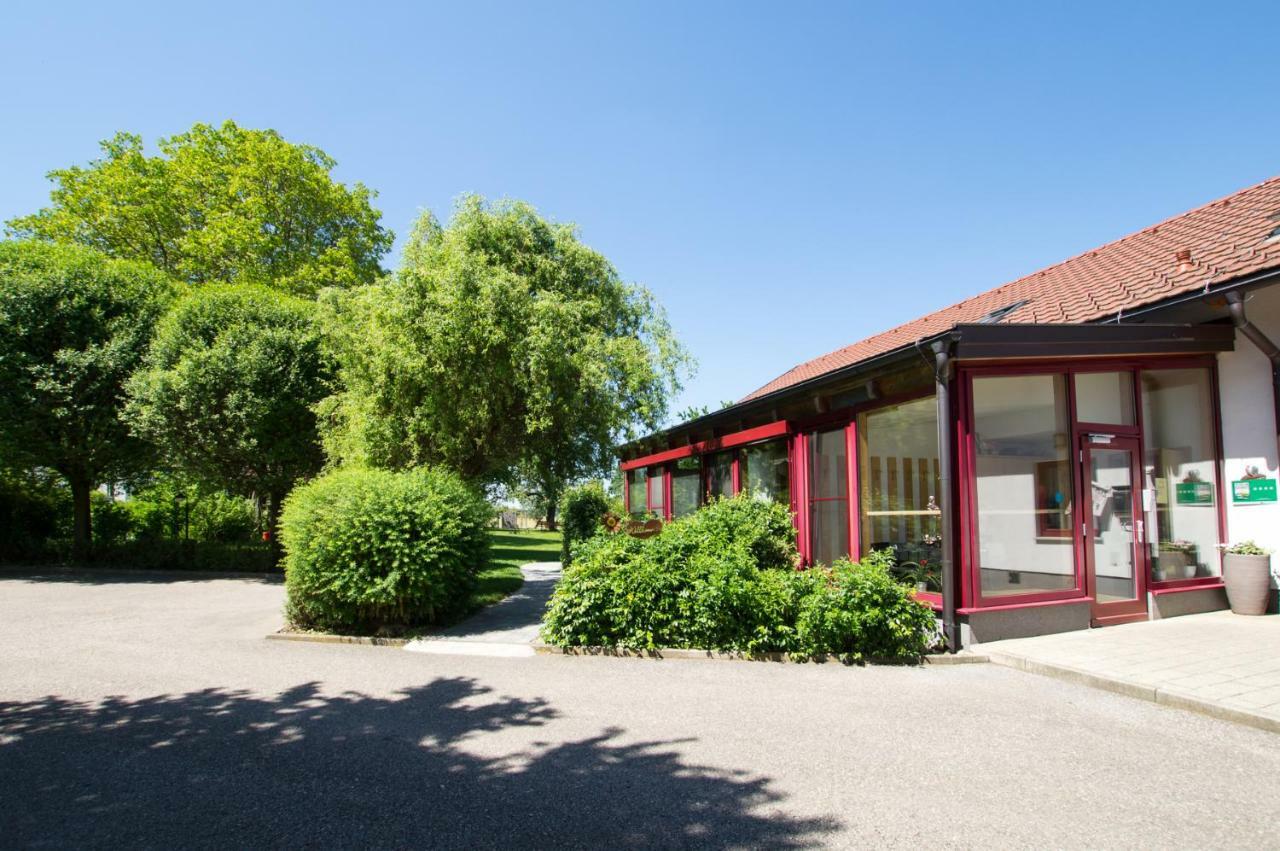 Sonnenblumenhof Guest House Muehlheim Exterior photo